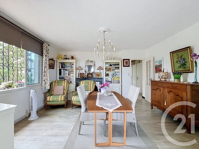 Appartement F2 bis à vendre - 4 pièces - 83.13 m2 - FREJUS - 83 - PROVENCE-ALPES-COTE-D-AZUR - Century 21 Sud Habitat