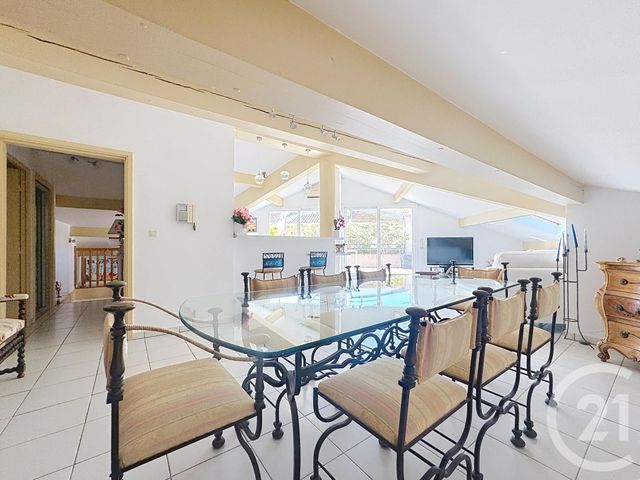 Appartement F4 à vendre - 4 pièces - 107.67 m2 - FREJUS - 83 - PROVENCE-ALPES-COTE-D-AZUR - Century 21 Sud Habitat