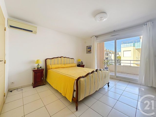 Appartement F4 à vendre - 4 pièces - 107.67 m2 - FREJUS - 83 - PROVENCE-ALPES-COTE-D-AZUR - Century 21 Sud Habitat