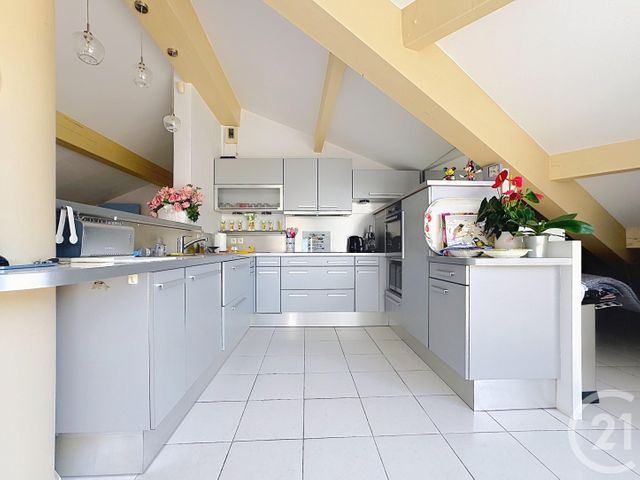 Appartement F4 à vendre - 4 pièces - 107.67 m2 - FREJUS - 83 - PROVENCE-ALPES-COTE-D-AZUR - Century 21 Sud Habitat