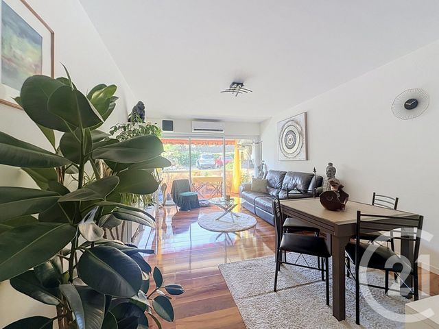 Appartement F3 à vendre - 3 pièces - 64.09 m2 - FREJUS - 83 - PROVENCE-ALPES-COTE-D-AZUR - Century 21 Sud Habitat