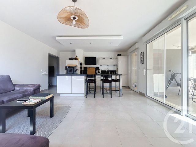 Appartement T3 à vendre - 3 pièces - 70.0 m2 - FREJUS - 83 - PROVENCE-ALPES-COTE-D-AZUR - Century 21 Sud Habitat