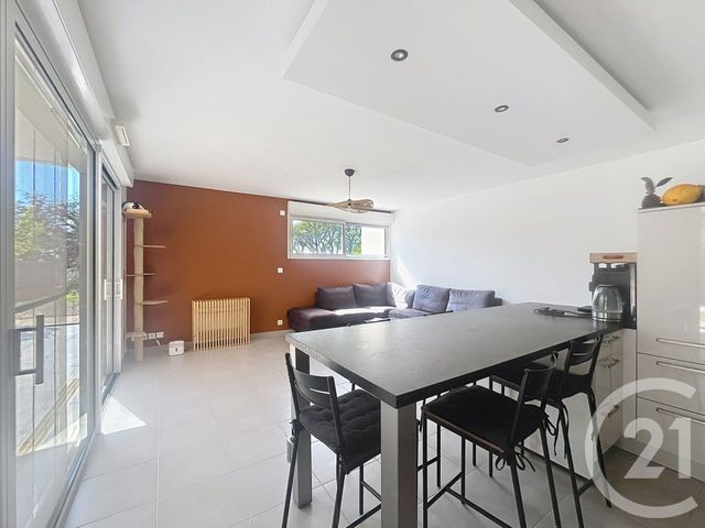 Appartement T3 à vendre - 3 pièces - 70.0 m2 - FREJUS - 83 - PROVENCE-ALPES-COTE-D-AZUR - Century 21 Sud Habitat