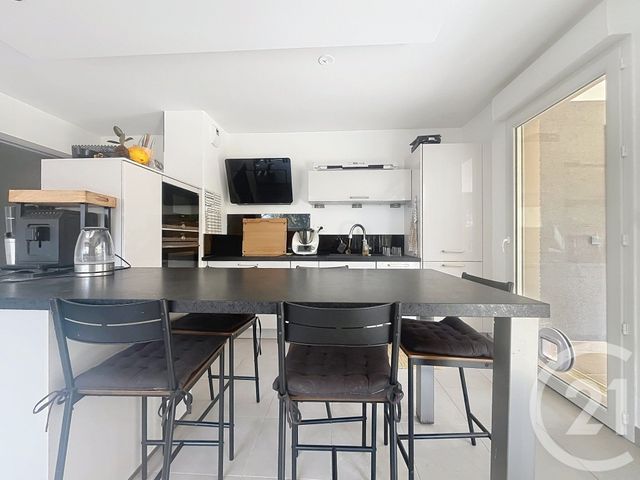 Appartement T3 à vendre - 3 pièces - 70.0 m2 - FREJUS - 83 - PROVENCE-ALPES-COTE-D-AZUR - Century 21 Sud Habitat