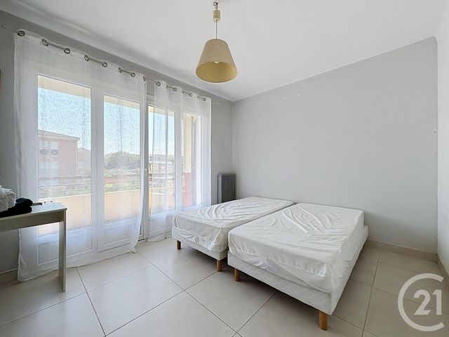 Appartement T3 à vendre - 3 pièces - 62.96 m2 - ST RAPHAEL - 83 - PROVENCE-ALPES-COTE-D-AZUR - Century 21 Sud Habitat