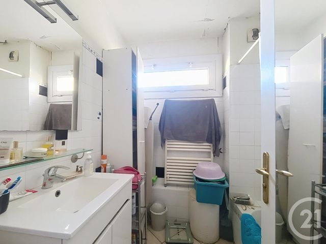 Appartement F2 à vendre - 2 pièces - 58.77 m2 - FREJUS - 83 - PROVENCE-ALPES-COTE-D-AZUR - Century 21 Sud Habitat