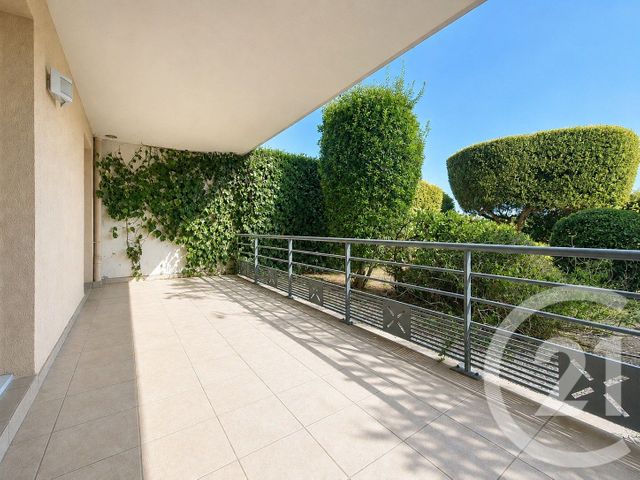 Appartement F3 à vendre - 3 pièces - 75.05 m2 - FREJUS - 83 - PROVENCE-ALPES-COTE-D-AZUR - Century 21 Sud Habitat