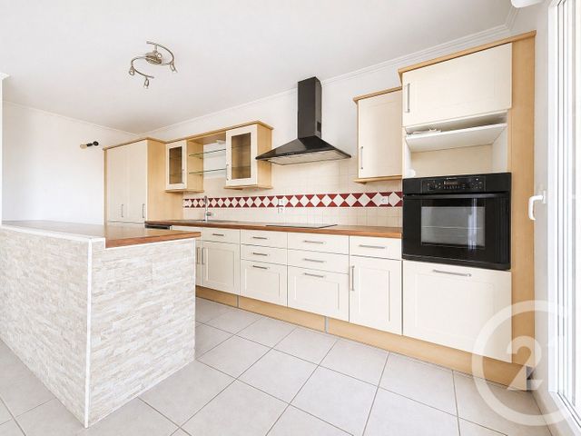 Appartement F3 à vendre - 3 pièces - 75.05 m2 - FREJUS - 83 - PROVENCE-ALPES-COTE-D-AZUR - Century 21 Sud Habitat