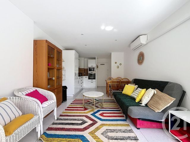 Appartement T2 à vendre - 2 pièces - 38.86 m2 - FREJUS - 83 - PROVENCE-ALPES-COTE-D-AZUR - Century 21 Sud Habitat