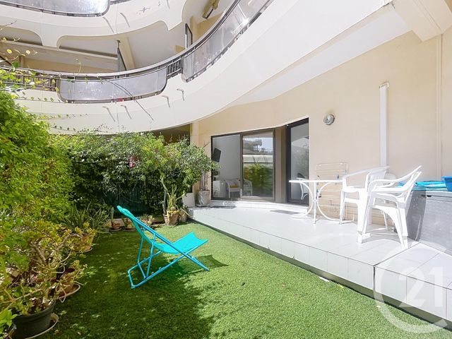 Appartement T2 à vendre - 2 pièces - 38.86 m2 - FREJUS - 83 - PROVENCE-ALPES-COTE-D-AZUR - Century 21 Sud Habitat