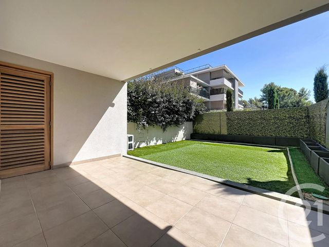 Appartement T3 à vendre - 3 pièces - 67.72 m2 - FREJUS - 83 - PROVENCE-ALPES-COTE-D-AZUR - Century 21 Sud Habitat