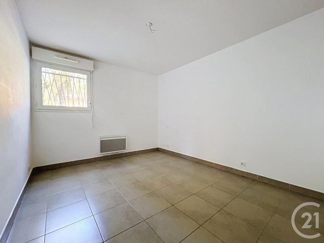 Appartement T3 à vendre - 3 pièces - 67.72 m2 - FREJUS - 83 - PROVENCE-ALPES-COTE-D-AZUR - Century 21 Sud Habitat
