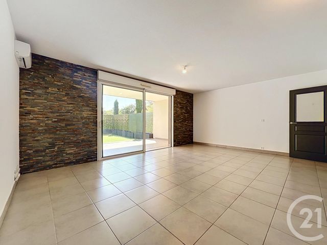 Appartement T3 à vendre - 3 pièces - 67.72 m2 - FREJUS - 83 - PROVENCE-ALPES-COTE-D-AZUR - Century 21 Sud Habitat