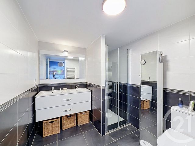 Appartement T4 à vendre - 4 pièces - 89.09 m2 - FREJUS - 83 - PROVENCE-ALPES-COTE-D-AZUR - Century 21 Sud Habitat