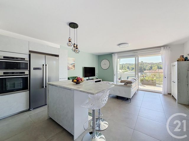 Appartement T4 à vendre - 4 pièces - 88.5 m2 - ST RAPHAEL - 83 - PROVENCE-ALPES-COTE-D-AZUR - Century 21 Sud Habitat