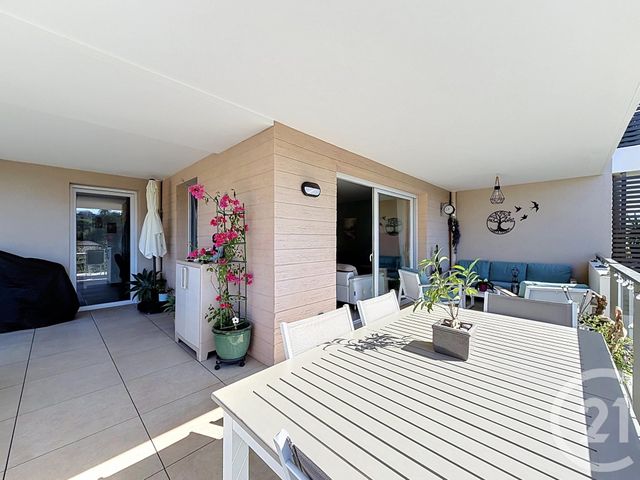 Appartement T4 à vendre - 4 pièces - 88.5 m2 - ST RAPHAEL - 83 - PROVENCE-ALPES-COTE-D-AZUR - Century 21 Sud Habitat