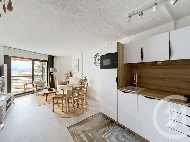 Appartement T2 à vendre - 2 pièces - 38.0 m2 - FREJUS - 83 - PROVENCE-ALPES-COTE-D-AZUR - Century 21 Sud Habitat