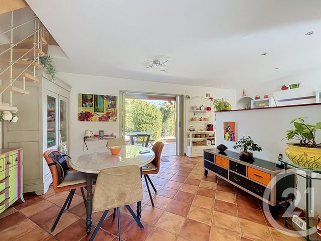 maison à vendre - 7 pièces - 146.42 m2 - FREJUS - 83 - PROVENCE-ALPES-COTE-D-AZUR - Century 21 Sud Habitat