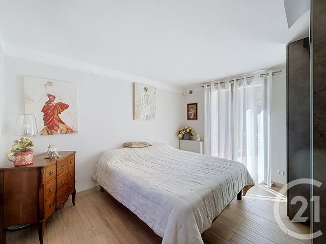maison à vendre - 7 pièces - 146.42 m2 - FREJUS - 83 - PROVENCE-ALPES-COTE-D-AZUR - Century 21 Sud Habitat