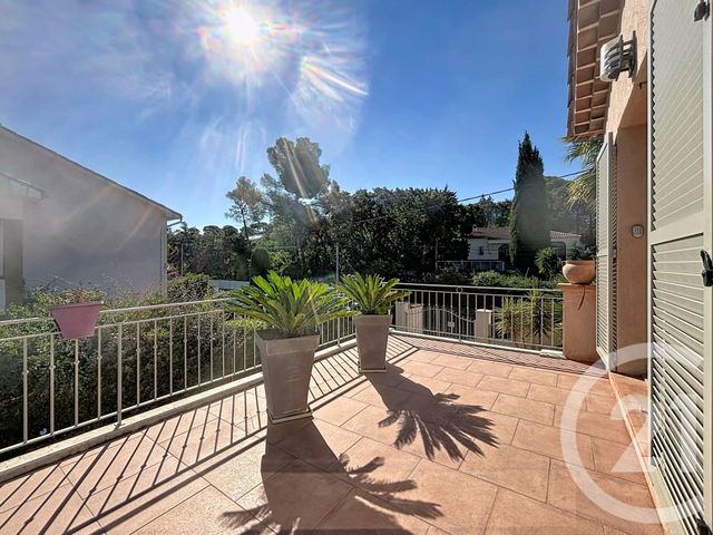 maison à vendre - 7 pièces - 146.42 m2 - FREJUS - 83 - PROVENCE-ALPES-COTE-D-AZUR - Century 21 Sud Habitat
