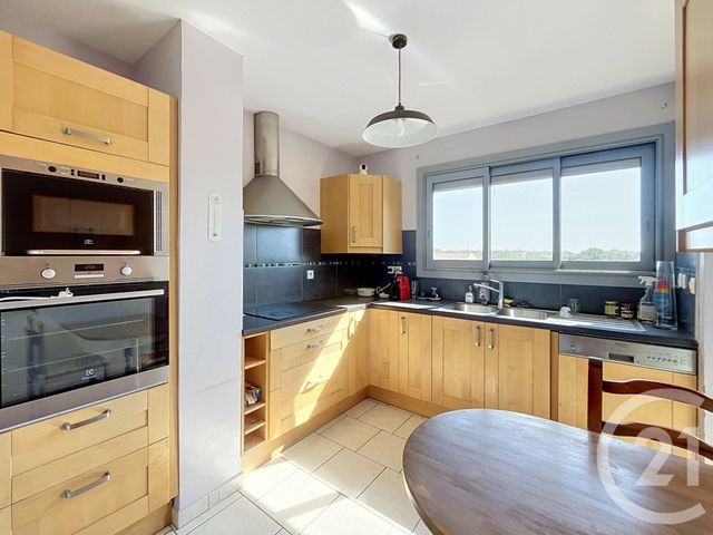 Appartement T4 à vendre - 4 pièces - 93.0 m2 - FREJUS - 83 - PROVENCE-ALPES-COTE-D-AZUR - Century 21 Sud Habitat