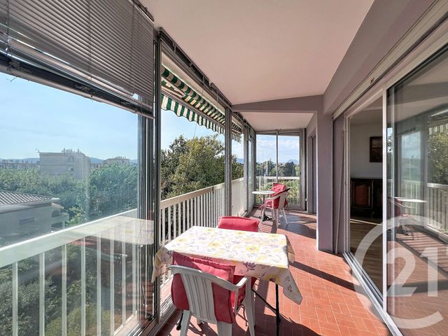 Appartement T4 à vendre - 4 pièces - 93.0 m2 - FREJUS - 83 - PROVENCE-ALPES-COTE-D-AZUR - Century 21 Sud Habitat