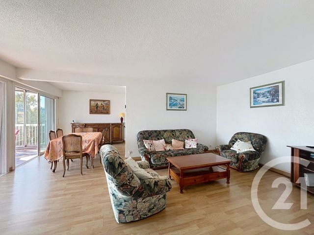 Appartement T4 à vendre - 4 pièces - 93.0 m2 - FREJUS - 83 - PROVENCE-ALPES-COTE-D-AZUR - Century 21 Sud Habitat