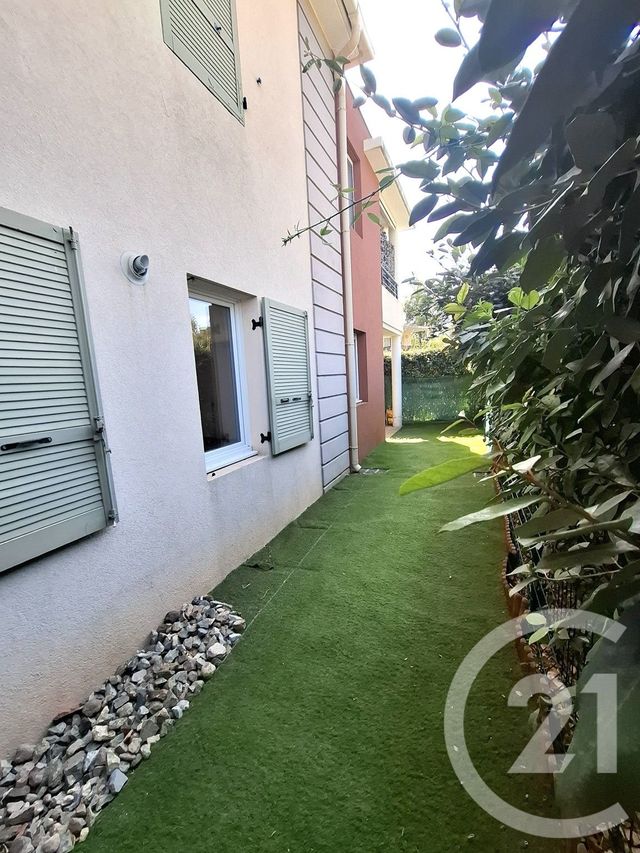 Appartement T2 à vendre - 2 pièces - 47.0 m2 - FREJUS - 83 - PROVENCE-ALPES-COTE-D-AZUR - Century 21 Sud Habitat