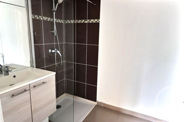 Appartement T2 à vendre - 2 pièces - 47.0 m2 - FREJUS - 83 - PROVENCE-ALPES-COTE-D-AZUR - Century 21 Sud Habitat