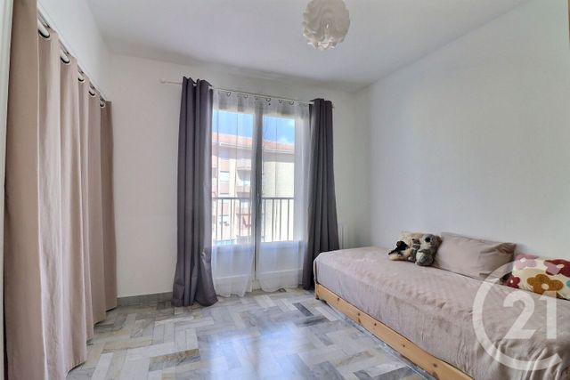 Appartement T3 à vendre - 3 pièces - 56.0 m2 - FREJUS - 83 - PROVENCE-ALPES-COTE-D-AZUR - Century 21 Sud Habitat