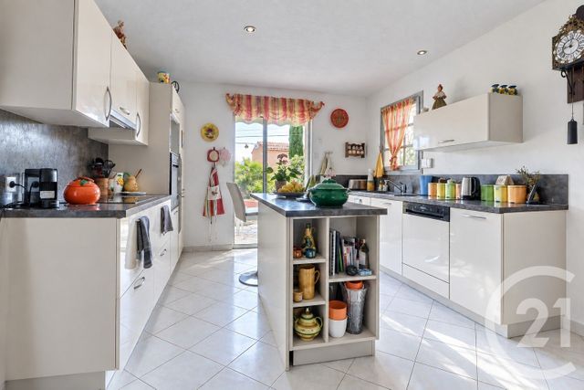 maison à vendre - 7 pièces - 147.0 m2 - FREJUS - 83 - PROVENCE-ALPES-COTE-D-AZUR - Century 21 Sud Habitat