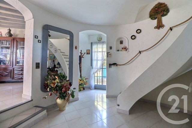 maison à vendre - 7 pièces - 147.0 m2 - FREJUS - 83 - PROVENCE-ALPES-COTE-D-AZUR - Century 21 Sud Habitat