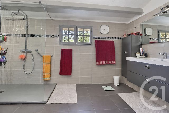 maison à vendre - 7 pièces - 147.0 m2 - FREJUS - 83 - PROVENCE-ALPES-COTE-D-AZUR - Century 21 Sud Habitat