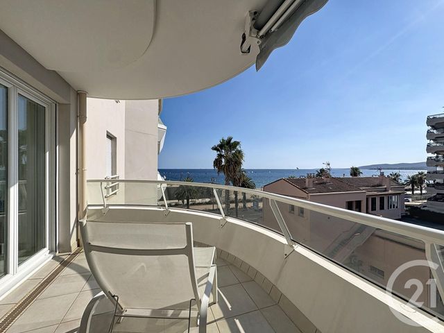Appartement T2 à vendre - 2 pièces - 49.23 m2 - FREJUS - 83 - PROVENCE-ALPES-COTE-D-AZUR - Century 21 Sud Habitat