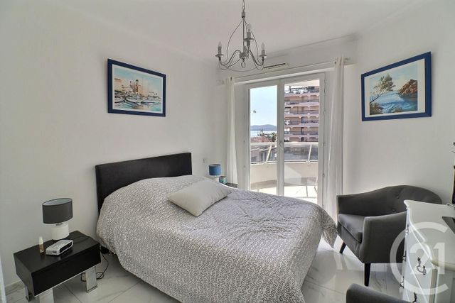 Appartement T2 à vendre - 2 pièces - 49.23 m2 - FREJUS - 83 - PROVENCE-ALPES-COTE-D-AZUR - Century 21 Sud Habitat