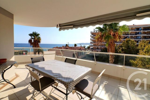 Appartement T2 à vendre - 2 pièces - 49.23 m2 - FREJUS - 83 - PROVENCE-ALPES-COTE-D-AZUR - Century 21 Sud Habitat