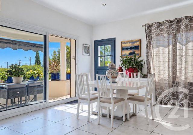 maison à vendre - 5 pièces - 112.0 m2 - FREJUS - 83 - PROVENCE-ALPES-COTE-D-AZUR - Century 21 Sud Habitat