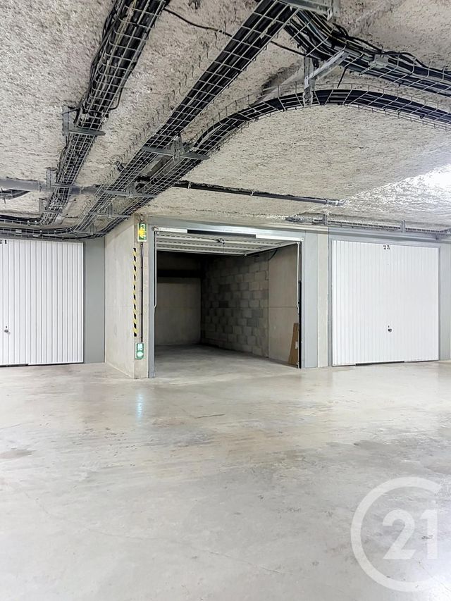 parking à vendre - 15.0 m2 - ST RAPHAEL - 83 - PROVENCE-ALPES-COTE-D-AZUR - Century 21 Sud Habitat