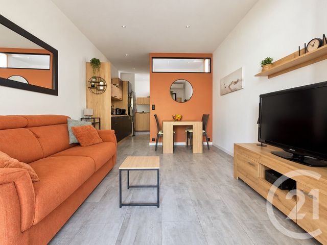 Appartement T2 à vendre - 2 pièces - 49.82 m2 - FREJUS - 83 - PROVENCE-ALPES-COTE-D-AZUR - Century 21 Sud Habitat