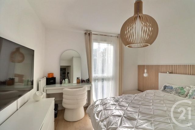 Appartement T3 à vendre - 3 pièces - 56.57 m2 - FREJUS - 83 - PROVENCE-ALPES-COTE-D-AZUR - Century 21 Sud Habitat