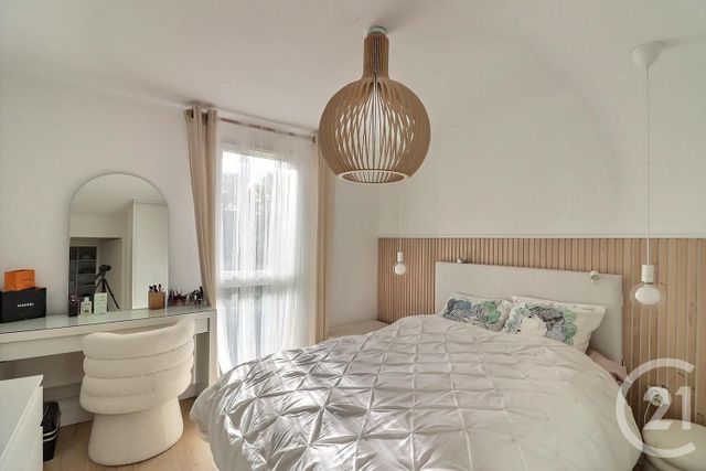 Appartement T3 à vendre - 3 pièces - 56.57 m2 - FREJUS - 83 - PROVENCE-ALPES-COTE-D-AZUR - Century 21 Sud Habitat