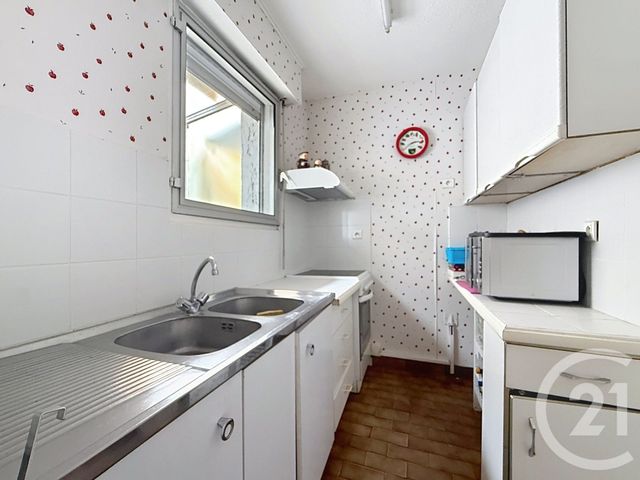 Appartement Studio à vendre - 1 pièce - 31.0 m2 - ST RAPHAEL - 83 - PROVENCE-ALPES-COTE-D-AZUR - Century 21 Sud Habitat