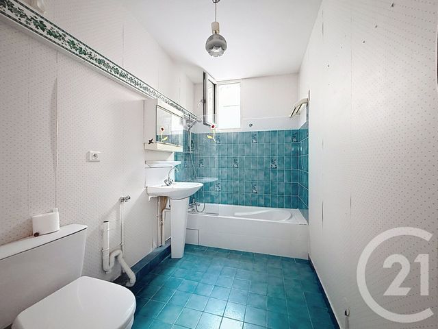 Appartement Studio à vendre - 1 pièce - 31.0 m2 - ST RAPHAEL - 83 - PROVENCE-ALPES-COTE-D-AZUR - Century 21 Sud Habitat
