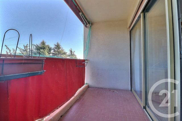 Appartement T2 à vendre - 2 pièces - 47.0 m2 - FREJUS - 83 - PROVENCE-ALPES-COTE-D-AZUR - Century 21 Sud Habitat