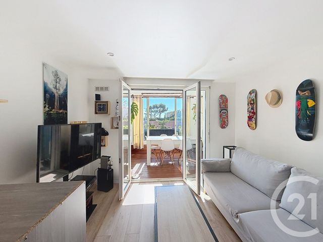 Appartement T2 à vendre - 2 pièces - 25.05 m2 - FREJUS - 83 - PROVENCE-ALPES-COTE-D-AZUR - Century 21 Sud Habitat