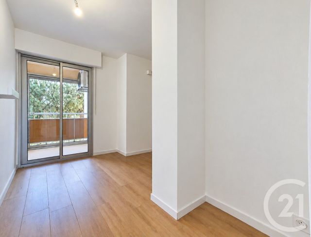 Appartement T2 à vendre - 2 pièces - 67.0 m2 - FREJUS - 83 - PROVENCE-ALPES-COTE-D-AZUR - Century 21 Sud Habitat
