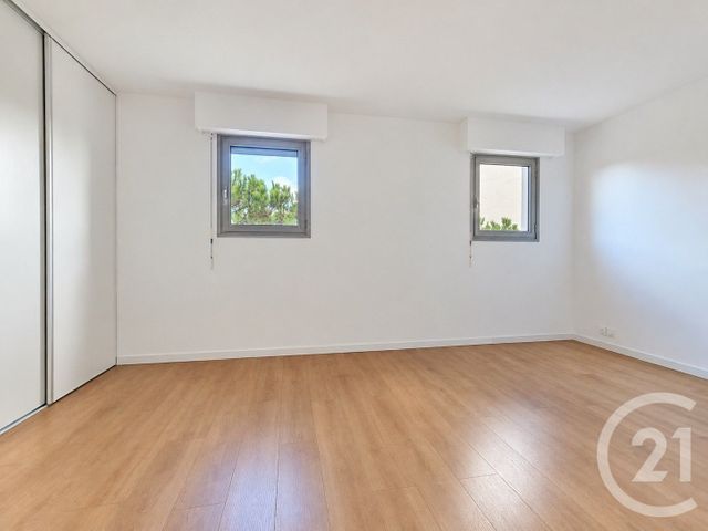Appartement T2 à vendre - 2 pièces - 67.0 m2 - FREJUS - 83 - PROVENCE-ALPES-COTE-D-AZUR - Century 21 Sud Habitat