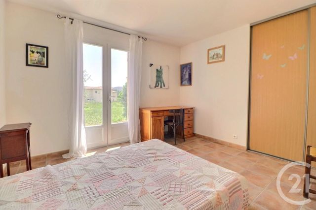 maison à vendre - 4 pièces - 130.55 m2 - BAGNOLS EN FORET - 83 - PROVENCE-ALPES-COTE-D-AZUR - Century 21 Sud Habitat
