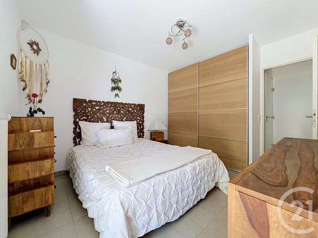 Appartement T3 à vendre - 3 pièces - 75.7 m2 - ST RAPHAEL - 83 - PROVENCE-ALPES-COTE-D-AZUR - Century 21 Sud Habitat