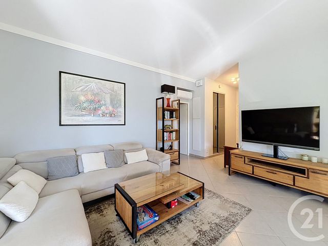 Appartement T3 à vendre - 3 pièces - 75.7 m2 - ST RAPHAEL - 83 - PROVENCE-ALPES-COTE-D-AZUR - Century 21 Sud Habitat